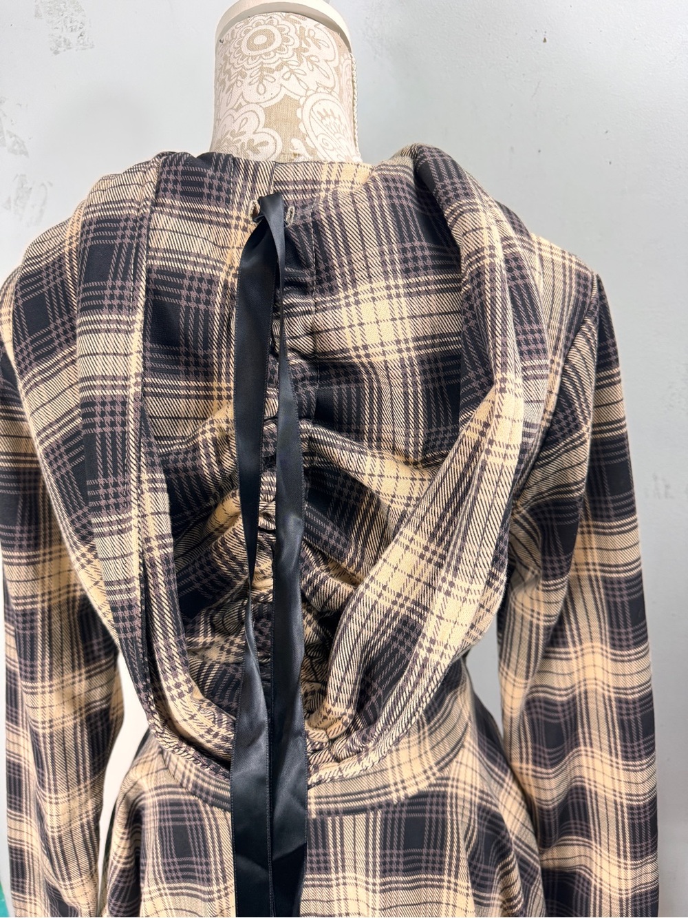Effie's Heart Size Medium Black Cream Plaid Claudia Coat Jacket Fit & Flare Hood - Picture 6 of 9